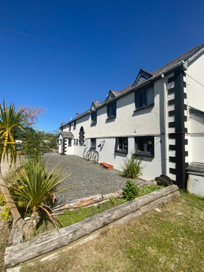 Innis Guest House And Campsite Penwithick Bagian luar foto